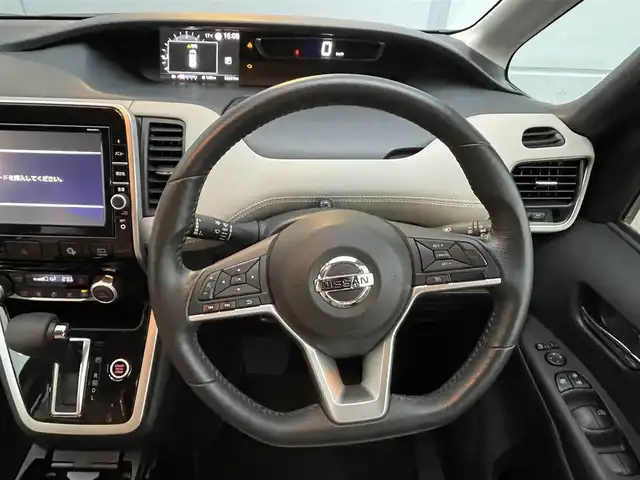 日産 セレナ ハイウェイスターVセレクションⅡ 千葉県 2019(平31)年 3.3万km ダイヤモンドブラック 2トーン 純正9インチナビ/・Bluetooth/・フルセグTV/・DVD/アラウンドビューモニター/11インチフリップダウンモニター/両側パワースライドドア/インテリジェントパーキングアシスト/エマージェンシーブレーキ/クリアランスソナー/LEDヘッドライト/ETC/スマートキー/プッシュスタート