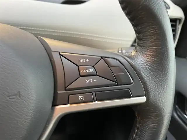 日産 セレナ ハイウェイスターVセレクションⅡ 千葉県 2019(平31)年 3.3万km ダイヤモンドブラック 2トーン 純正9インチナビ/・Bluetooth/・フルセグTV/・DVD/アラウンドビューモニター/11インチフリップダウンモニター/両側パワースライドドア/インテリジェントパーキングアシスト/エマージェンシーブレーキ/クリアランスソナー/LEDヘッドライト/ETC/スマートキー/プッシュスタート