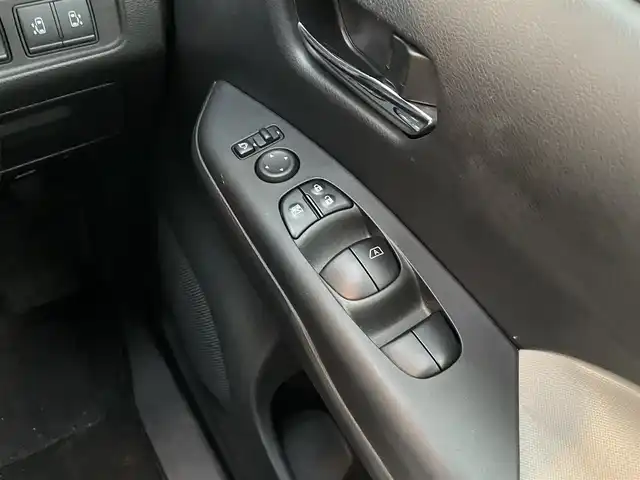 日産 セレナ ハイウェイスターVセレクションⅡ 千葉県 2019(平31)年 3.3万km ダイヤモンドブラック 2トーン 純正9インチナビ/・Bluetooth/・フルセグTV/・DVD/アラウンドビューモニター/11インチフリップダウンモニター/両側パワースライドドア/インテリジェントパーキングアシスト/エマージェンシーブレーキ/クリアランスソナー/LEDヘッドライト/ETC/スマートキー/プッシュスタート