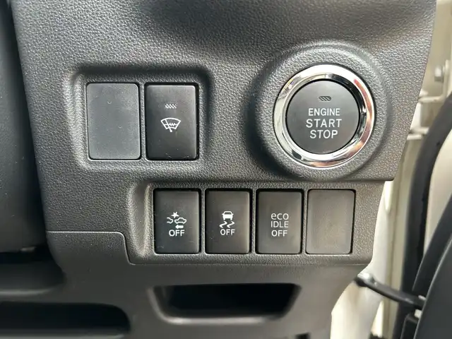 ダイハツ キャスト スポーツ SAⅡ 神奈川県 2015(平27)年 3.9万km パールホワイトⅢ 社外HDDナビ・DVD・CD・SD・MSV・Bluetoorh/B-CASカード未着のため動作確認できず/社外ETC/バックカメラ/社外フロントドライブレコーダー/MOMO革巻ステアリング/パドルシフト/ハーフレザーシート/LEDヘッドライト/LEDフォグランプ/TEIN車高調（純正サス積込）/純正16インチアルミ/純正フロアマット/ドアバイザー/スマートキー