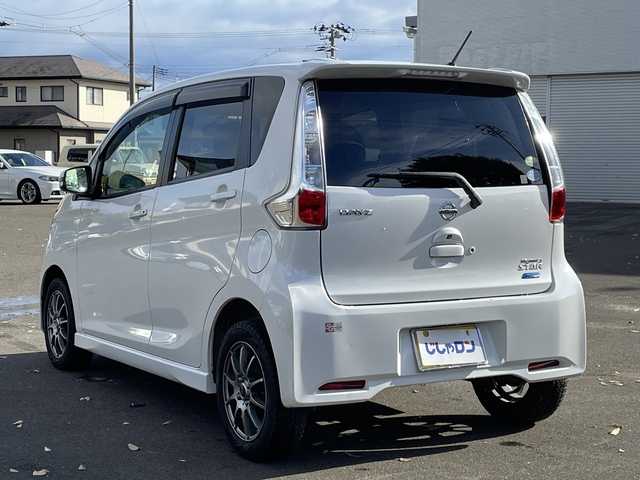 日産 デイズ ハイウェイスターX 宮城県 2013(平25)年 8.5万km ホワイトパール (株)IDOMが運営する【じしゃロン仙台店】の自社ローン専用車両になりますこちらは現金またはオートローンご利用時の価格です。自社ローンご希望の方は別途その旨お申付け下さい/スマートキー/CDオーディオ/バックカメラ/ETC/HIDヘッドライト