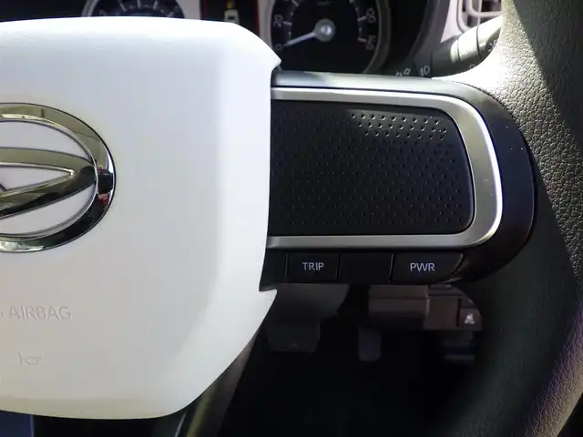 ダイハツ ムーヴ キャンバス ストライプス G 千葉県 2025(令7)年 0.1千km シャイニングホワイトパール/ファイアークォーツレッドメタリック リラックススタイル/（メーカーオプションのみ）/スマートアシストIII/エコアイドル/両側パワースライドドア/純正メモリーナビ/地デジTV/【DVD/CD再生機能】/バックカメラ/前席シートヒーター/ステアリングスイッチ/LEDヘッドライト/フォグライト/コーナーセンサー/サイド/カーテンエアバッグ/キーフリーシステム