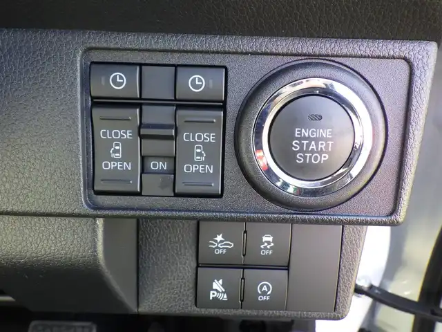 ダイハツ ムーヴ キャンバス ストライプス G 千葉県 2025(令7)年 0.1千km シャイニングホワイトパール/ファイアークォーツレッドメタリック リラックススタイル/（メーカーオプションのみ）/スマートアシストIII/エコアイドル/両側パワースライドドア/純正メモリーナビ/地デジTV/【DVD/CD再生機能】/バックカメラ/前席シートヒーター/ステアリングスイッチ/LEDヘッドライト/フォグライト/コーナーセンサー/サイド/カーテンエアバッグ/キーフリーシステム