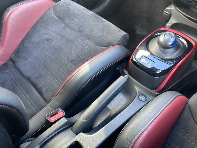 日産 ノート e－パワーニスモ S 大阪府 2019(平31)年 6.8万km ブリリアントホワイトパール ニスモ専用メーカーOPレカロシート　/デジタルインナーミラー　/アラウンドビューモニター　/純正ナビ　/フルセグTV/CD/DVD/BT/ニスモ専用マット　/ＬＥＤライト/オートライト/リアフォグ　/純正１６インチＡＷ　/エマージェンシーブレーキ　/レーンキープアシスト/レーダークルーズコントロール/純正ドライブレコーダー（前方）/ＥＴＣ　/アルカンターラコンビステアリング/ステアリングスイッチ/電格ミラー/取説/保証書/スペアキーｘ１