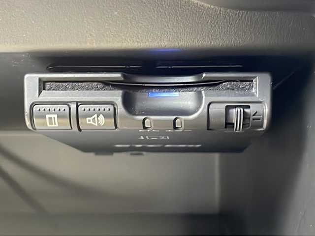 日産 ノート e－パワーニスモ S 大阪府 2019(平31)年 6.8万km ブリリアントホワイトパール ニスモ専用メーカーOPレカロシート　/デジタルインナーミラー　/アラウンドビューモニター　/純正ナビ　/フルセグTV/CD/DVD/BT/ニスモ専用マット　/ＬＥＤライト/オートライト/リアフォグ　/純正１６インチＡＷ　/エマージェンシーブレーキ　/レーンキープアシスト/レーダークルーズコントロール/純正ドライブレコーダー（前方）/ＥＴＣ　/アルカンターラコンビステアリング/ステアリングスイッチ/電格ミラー/取説/保証書/スペアキーｘ１