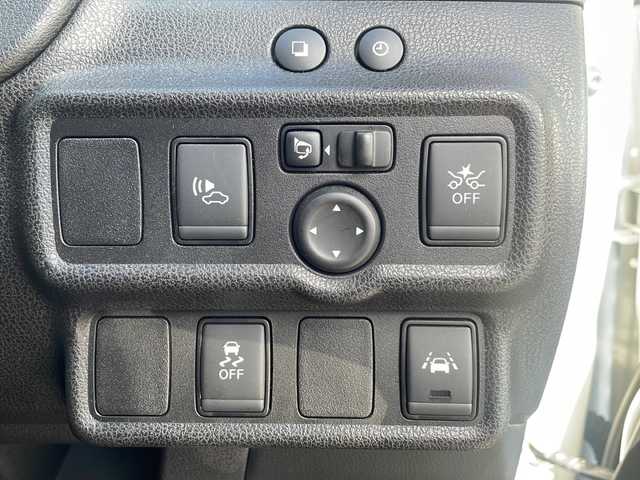 日産 ノート e－パワーニスモ S 大阪府 2019(平31)年 6.8万km ブリリアントホワイトパール ニスモ専用メーカーOPレカロシート　/デジタルインナーミラー　/アラウンドビューモニター　/純正ナビ　/フルセグTV/CD/DVD/BT/ニスモ専用マット　/ＬＥＤライト/オートライト/リアフォグ　/純正１６インチＡＷ　/エマージェンシーブレーキ　/レーンキープアシスト/レーダークルーズコントロール/純正ドライブレコーダー（前方）/ＥＴＣ　/アルカンターラコンビステアリング/ステアリングスイッチ/電格ミラー/取説/保証書/スペアキーｘ１