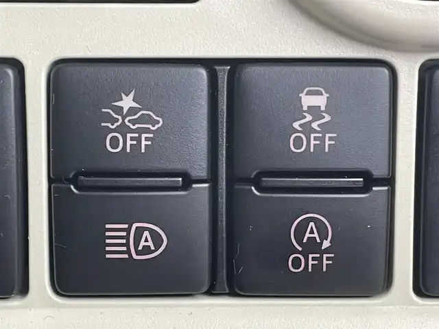 ダイハツ ムーヴ キャンバス X SA Ⅲ 埼玉県 2020(令2)年 6.1万km ナチュラルベージュマイカM 禁煙車　純正ナビ　両側パワースライドドア　シートヒーター　バックカメラ　CD　DVD　BT　TV　コーナーセンサー　レーンアシスト　衝突被害軽減　オートハイビーム　スペアキー