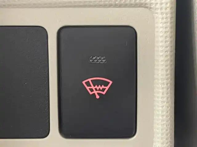 ダイハツ ムーヴ キャンバス X SA Ⅲ 埼玉県 2020(令2)年 6.1万km ナチュラルベージュマイカM 禁煙車　純正ナビ　両側パワースライドドア　シートヒーター　バックカメラ　CD　DVD　BT　TV　コーナーセンサー　レーンアシスト　衝突被害軽減　オートハイビーム　スペアキー