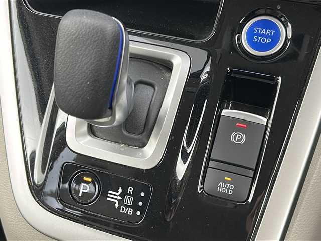 日産 セレナ 宮城県 2019(平31)年 5.8万km ブリリアントホワイトパール ワンオーナー/禁煙車/プロパイロット/インテリジェントパーキングアシスト/エマージェンシーブレーキ/車線逸脱警報/車線逸脱防止支援システム/速度標識表示/道路標識表示/オートマチックハイビーム/インテリジェントルームミラー/全席シートヒーター/純正9インチナビ/・BT.CD.DVD.USB.SD/全周囲カメラ/フルセグテレビ/両側パワースライドドア/ビルトインETC/純正ドライブレコーダー（F）/電動パーキングブレーキ/AUTOHOLD/ステアリングヒーター/革巻きステアリング/ステアリングスイッチ/プッシュスタート/スマートキー/3列シート/ロールサンシェード/LEDヘッドライト/LEDフォグランプ/純正15インチアルミホイール/アイドリングストップ/横滑り防止機能