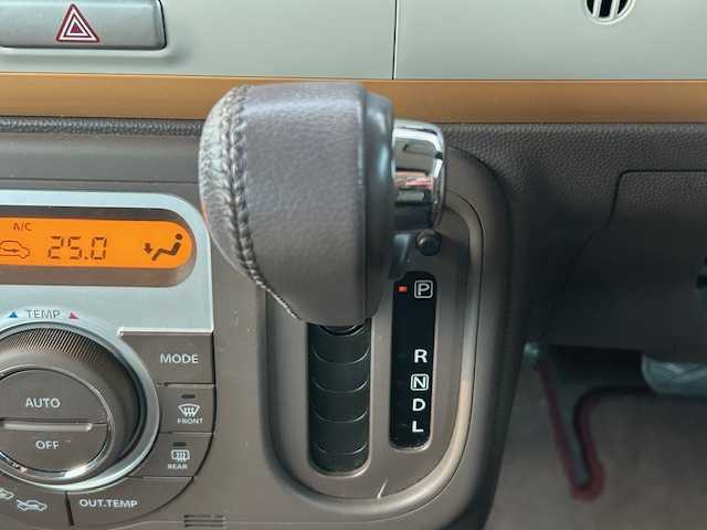 スズキ ラパン ショコラ X 宮城県 2014(平26)年 4.9万km シャンパンピンクPM 登録時走行距離４８２５２ｋｍ/プッシュスタート/アイドリングストップ/オートライト/スマートキー/ショコラ専用シート/純正フロアマット/ベンチシート/純正オーディオ/CD/AM/FM/LEDヘッドライト/ドアバイザー/純正アルミホイール/Wミラー/運転席シガーソケット/ABS/横滑り防止装置/オートライト