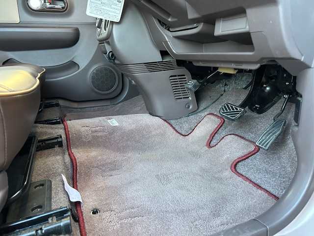 スズキ ラパン ショコラ X 宮城県 2014(平26)年 4.9万km シャンパンピンクPM 登録時走行距離４８２５２ｋｍ/プッシュスタート/アイドリングストップ/オートライト/スマートキー/ショコラ専用シート/純正フロアマット/ベンチシート/純正オーディオ/CD/AM/FM/LEDヘッドライト/ドアバイザー/純正アルミホイール/Wミラー/運転席シガーソケット/ABS/横滑り防止装置/オートライト