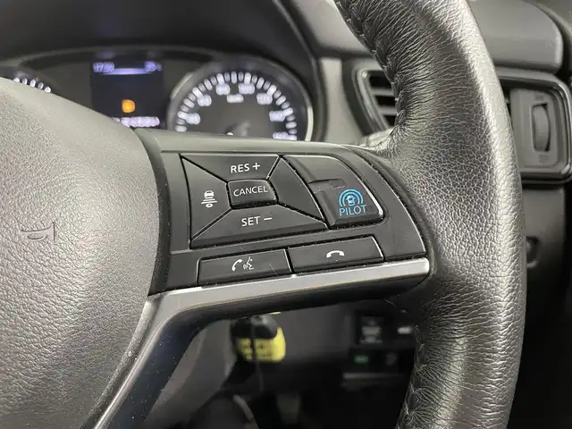 日産 エクストレイル 20X 大分県 2017(平29)年 7.7万km ボルドーレッド 純正SDナビ/（フルセグ/CD/DVD/Bluetooth）/プロパイロット/４WD/パワーバックドア/デジタルインナーミラー/電動パーキングブレーキ/オートブレーキホールド/ETC/アラウンドビューモニター/ステアリングスイッチ/スマートキー・プッシュスタート/保証書・取扱説明書