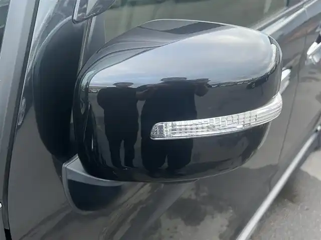 スズキ スペーシア カスタム HYBRID XS 秋田県 2022(令4)年 2.2万km ブルーイッシュブラックパール3 ４WD/衝突被害軽減ブレーキデュアルカメラブレーキサポート/LEDヘッドライト/両側パワースライドドア/純正メモリナビ（DVD/CD再生可能）/フルセグ/全方位モニター/社外15インチアルミ（夏タイヤ装着）/スマートキー/アイドリングストップ/プッシュスタート/アダプティブ・クルーズコントロール追従走行有/コーナーセンサー/レーンキープアシスト/ステアリングスイッチ/前席シートヒーター/社外フロアマット/純正ドアバイザー/オートライト/オートエアコン/パワーステアリング/パワーウィンドウ/横滑り防止/盗難防止装置/寒冷地仕様/電動格納ウィンカーミラー/キーレスエントリー/保証書/取扱説明書/記録簿/スペアキー×１