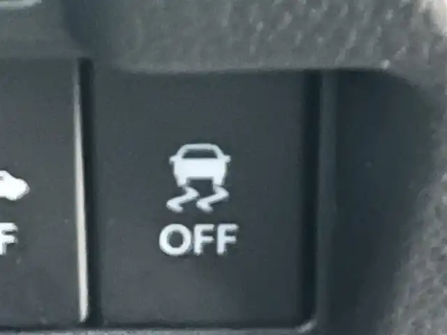 スズキ スペーシア カスタム HYBRID XS 秋田県 2022(令4)年 2.2万km ブルーイッシュブラックパール3 ４WD/衝突被害軽減ブレーキデュアルカメラブレーキサポート/LEDヘッドライト/両側パワースライドドア/純正メモリナビ（DVD/CD再生可能）/フルセグ/全方位モニター/社外15インチアルミ（夏タイヤ装着）/スマートキー/アイドリングストップ/プッシュスタート/アダプティブ・クルーズコントロール追従走行有/コーナーセンサー/レーンキープアシスト/ステアリングスイッチ/前席シートヒーター/社外フロアマット/純正ドアバイザー/オートライト/オートエアコン/パワーステアリング/パワーウィンドウ/横滑り防止/盗難防止装置/寒冷地仕様/電動格納ウィンカーミラー/キーレスエントリー/保証書/取扱説明書/記録簿/スペアキー×１