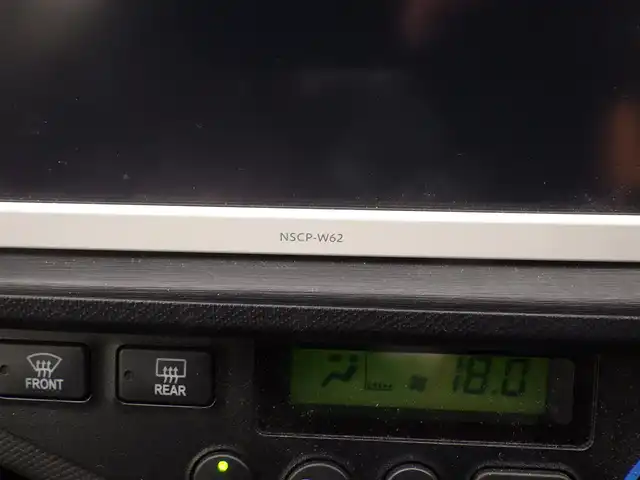 トヨタ アクア G 千葉県 2012(平24)年 3.9万km ライムホワイトパールクリスタルシャイン 純正SDナビ/ワンセグTV/【CD再生機能】/ドライブレコーダー（前後撮影）/革巻きステアリング/ETC/HIDヘッドライト/ウインカーミラー/スマートキー