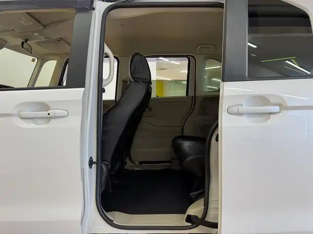 ホンダ Ｎ ＢＯＸ G ホンダセンシング 群馬県 2018(平30)年 3.1万km プラチナホワイトパール 安全装備/・衝突軽減ブレーキ/・レーンキープアシスト/・オートライト/・横滑り防止/・クルーズコントロール/純正7インチナビ/・AM/FM/フルセグTV/・Bluetooth/SD/・CD/DVD/LEDヘッドライト/バックカメラ/ETC/革調シートカバー/純正ドアバイザー/プッシュスタート/スマートキー