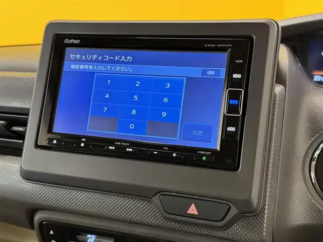 ホンダ Ｎ ＢＯＸ G ホンダセンシング 群馬県 2018(平30)年 3.1万km プラチナホワイトパール 安全装備/・衝突軽減ブレーキ/・レーンキープアシスト/・オートライト/・横滑り防止/・クルーズコントロール/純正7インチナビ/・AM/FM/フルセグTV/・Bluetooth/SD/・CD/DVD/LEDヘッドライト/バックカメラ/ETC/革調シートカバー/純正ドアバイザー/プッシュスタート/スマートキー