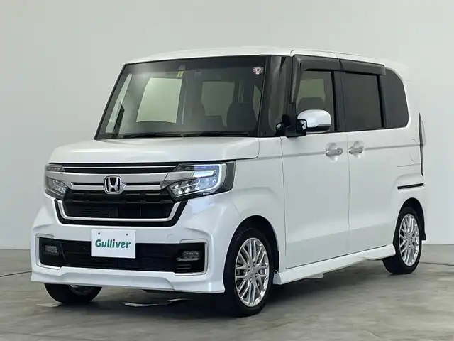 ホンダ Ｎ ＢＯＸ カスタム L ターボ 群馬県 2023(令5)年 2.4万km プラチナホワイトパール 禁煙車　純正ナビ　ＣＤ　ＤＶＤ　ＢＴ　フルセグ　バックカメラ　ホンダセンシング　衝突軽減　ＡＣＣ　ＬＫＡ　オートマチックハイビーム　両側パワスラ　コーナーセンサー　ビルトインETC　シートヒーター