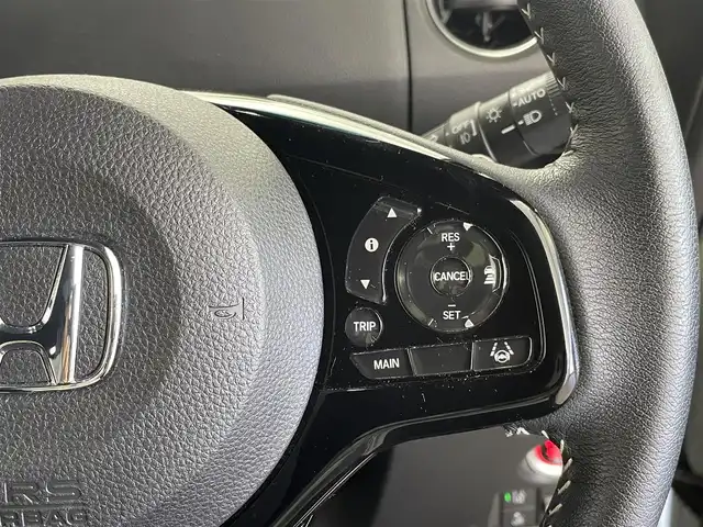 ホンダ Ｎ ＢＯＸ カスタム L ターボ 群馬県 2023(令5)年 2.4万km プラチナホワイトパール 禁煙車　純正ナビ　ＣＤ　ＤＶＤ　ＢＴ　フルセグ　バックカメラ　ホンダセンシング　衝突軽減　ＡＣＣ　ＬＫＡ　オートマチックハイビーム　両側パワスラ　コーナーセンサー　ビルトインETC　シートヒーター