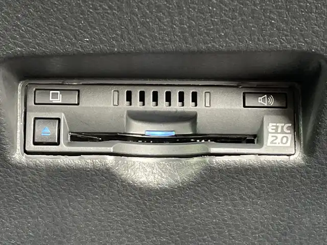 トヨタ Ｃ－ＨＲ G モード ネロセーフティプラスⅢ 千葉県 2022(令4)年 1.7万km ブラックマイカ 純正8インチナビ/(BT/FM/AM)/全周囲カメラ/ドライブレコーダー前後/ブラインドスポットモニター/衝突被害軽減システム/車線逸脱警報/レーダークルーズコントロール/ハーフレザーシート/横滑り防止装置/ビルトインETC2.0/アイドリングストップ/LEDヘッドライト/フォグランプ/オートライト/ウィンカーミラー/電動格納ミラー/純正18インチAW/シートヒーター/シートリフター/プッシュスタート/スマートキー/フロアマット/スペアキー/取扱説明書/保証書