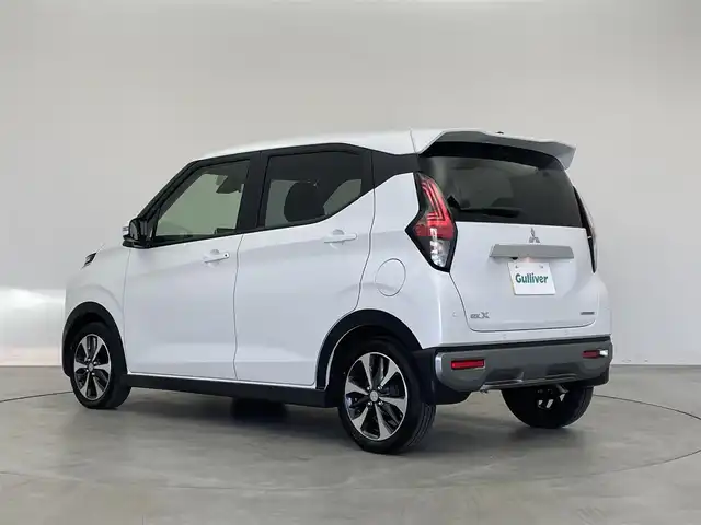 三菱 ｅＫクロス G プレミアム 埼玉県 2024(令6)年 0.3万km シルキーホワイト 純正9インチナビ/(Bluetooth/USB/HDMI/フルセグ/ＡｐｐｌｅＣａｒＰｌａｙ/AndroidAuto)/全方位カメラ/デジタルインナーミラー/レーダークルーズコントロール/シートヒーター/ステアリングヒーター/オートブレーキホールド/ダウンヒルアシスト/アイドリングストップ/オートＬＥＤライト/フォグライト/コーナーセンサー/純正15インチアルミホイール