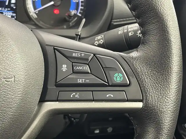 三菱 ｅＫクロス G プレミアム 埼玉県 2024(令6)年 0.3万km シルキーホワイト 純正9インチナビ/(Bluetooth/USB/HDMI/フルセグ/ＡｐｐｌｅＣａｒＰｌａｙ/AndroidAuto)/全方位カメラ/デジタルインナーミラー/レーダークルーズコントロール/シートヒーター/ステアリングヒーター/オートブレーキホールド/ダウンヒルアシスト/アイドリングストップ/オートＬＥＤライト/フォグライト/コーナーセンサー/純正15インチアルミホイール