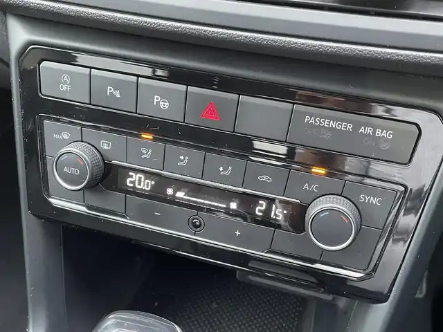 フォルクスワーゲン ＶＷ Ｔ－クロス TSI アクティブ 静岡県 2021(令3)年 4.7万km ディープブラックパールエフェクト ｄｉｓｃｏｖｅｒPRO/IQ DRIVE/ACC/Front Assist/Lane Assist/ブラインドスポットディテクション/疲労検知システム/オキュパントプロテクション/LEDヘッドライト/ESC/ETC２．０/ドライブレコーダー/APP-connect