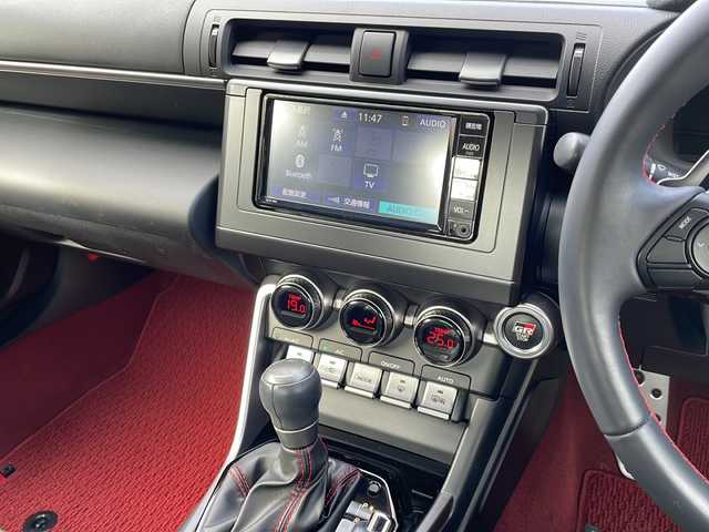 トヨタ ＧＲ８６ RZ 山口県 2022(令4)年 0.7万km マグネタイトグレーメタリック ワンオーナー/純正ナビ/CD/SD/BT/ワンセグTV/バックカメラ/純正LEDヘッドライト/純正フォグランプ/オートライト/社外１８インチアルミホイール(RAYSグラムライツ)/ハーフレザーシート/前席シートヒーター/革巻きステアリング/ステアリングスイッチ/パドルシフト/クルーズコントロール/衝突被害軽減ブレーキ/LDW/BSM/コーナーセンサー/スマートキー×２/純正フロアマット/純正ドアバイザー/電動格納ドアミラー