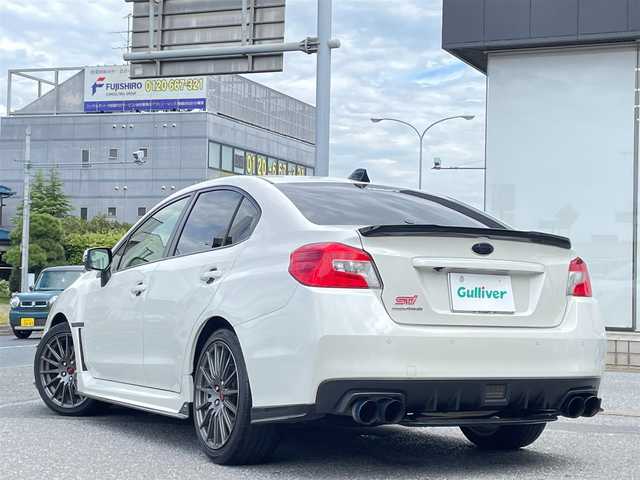 スバル ＷＲＸ Ｓ４ STIスポーツアイサイト 千葉県 2018(平30)年 11.1万km クリスタルホワイトP アイサイト/・プリクラッシュブレーキ/・緊急時プリクラッシュステアリング/・後退時ブレーキアシスト/・AT誤発進抑制制御&AT誤後進抑制制御/・ツーリングアシスト/・全車速追従機能付クルーズコントロール/・車線逸脱抑制/・警報機能/・先行車発進お知らせ機能/・スバルリヤビークルディテクション（後側方警戒支援システム）/STIフロントスポイラー/STIフロントアンダースポイラー/STIサイドアンダースポイラー/STIリヤサイドアンダースポイラー/STIリヤアンダースポイラー/STIスカートリップ/社外マフラー/純正ナビ/・DVD/CD/AM/FM/TV/BTオーディオ/バックカメラ/ハーフレザーシート/シートヒーター/プッシュスタート/プッシュスタート/ETC/純正18インチAW/LEDヘッドライト/スペアキー/保証書/取扱説明書