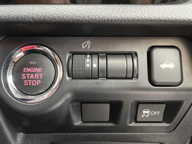 スバル ＷＲＸ Ｓ４ STIスポーツアイサイト 千葉県 2018(平30)年 11.1万km クリスタルホワイトP アイサイト/・プリクラッシュブレーキ/・緊急時プリクラッシュステアリング/・後退時ブレーキアシスト/・AT誤発進抑制制御&AT誤後進抑制制御/・ツーリングアシスト/・全車速追従機能付クルーズコントロール/・車線逸脱抑制/・警報機能/・先行車発進お知らせ機能/・スバルリヤビークルディテクション（後側方警戒支援システム）/STIフロントスポイラー/STIフロントアンダースポイラー/STIサイドアンダースポイラー/STIリヤサイドアンダースポイラー/STIリヤアンダースポイラー/STIスカートリップ/社外マフラー/純正ナビ/・DVD/CD/AM/FM/TV/BTオーディオ/バックカメラ/ハーフレザーシート/シートヒーター/プッシュスタート/プッシュスタート/ETC/純正18インチAW/LEDヘッドライト/スペアキー/保証書/取扱説明書