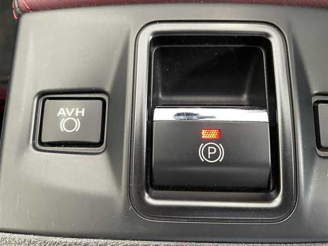 スバル ＷＲＸ Ｓ４ STIスポーツアイサイト 千葉県 2018(平30)年 11.1万km クリスタルホワイトP アイサイト/・プリクラッシュブレーキ/・緊急時プリクラッシュステアリング/・後退時ブレーキアシスト/・AT誤発進抑制制御&AT誤後進抑制制御/・ツーリングアシスト/・全車速追従機能付クルーズコントロール/・車線逸脱抑制/・警報機能/・先行車発進お知らせ機能/・スバルリヤビークルディテクション（後側方警戒支援システム）/STIフロントスポイラー/STIフロントアンダースポイラー/STIサイドアンダースポイラー/STIリヤサイドアンダースポイラー/STIリヤアンダースポイラー/STIスカートリップ/社外マフラー/純正ナビ/・DVD/CD/AM/FM/TV/BTオーディオ/バックカメラ/ハーフレザーシート/シートヒーター/プッシュスタート/プッシュスタート/ETC/純正18インチAW/LEDヘッドライト/スペアキー/保証書/取扱説明書