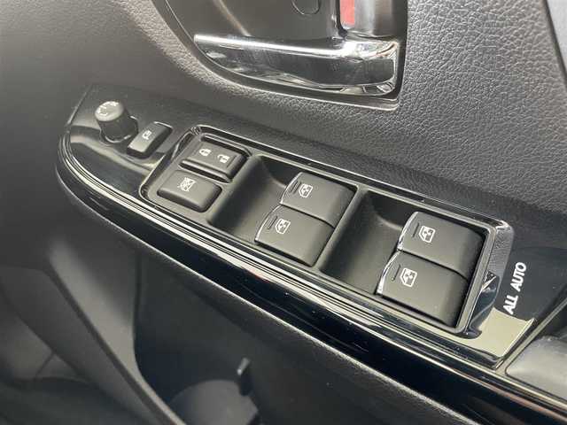 スバル ＷＲＸ Ｓ４ STIスポーツアイサイト 千葉県 2018(平30)年 11.1万km クリスタルホワイトP アイサイト/・プリクラッシュブレーキ/・緊急時プリクラッシュステアリング/・後退時ブレーキアシスト/・AT誤発進抑制制御&AT誤後進抑制制御/・ツーリングアシスト/・全車速追従機能付クルーズコントロール/・車線逸脱抑制/・警報機能/・先行車発進お知らせ機能/・スバルリヤビークルディテクション（後側方警戒支援システム）/STIフロントスポイラー/STIフロントアンダースポイラー/STIサイドアンダースポイラー/STIリヤサイドアンダースポイラー/STIリヤアンダースポイラー/STIスカートリップ/社外マフラー/純正ナビ/・DVD/CD/AM/FM/TV/BTオーディオ/バックカメラ/ハーフレザーシート/シートヒーター/プッシュスタート/プッシュスタート/ETC/純正18インチAW/LEDヘッドライト/スペアキー/保証書/取扱説明書