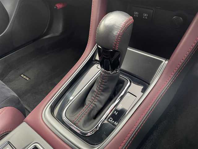 スバル ＷＲＸ Ｓ４ STIスポーツアイサイト 千葉県 2018(平30)年 11.1万km クリスタルホワイトP アイサイト/・プリクラッシュブレーキ/・緊急時プリクラッシュステアリング/・後退時ブレーキアシスト/・AT誤発進抑制制御&AT誤後進抑制制御/・ツーリングアシスト/・全車速追従機能付クルーズコントロール/・車線逸脱抑制/・警報機能/・先行車発進お知らせ機能/・スバルリヤビークルディテクション（後側方警戒支援システム）/STIフロントスポイラー/STIフロントアンダースポイラー/STIサイドアンダースポイラー/STIリヤサイドアンダースポイラー/STIリヤアンダースポイラー/STIスカートリップ/社外マフラー/純正ナビ/・DVD/CD/AM/FM/TV/BTオーディオ/バックカメラ/ハーフレザーシート/シートヒーター/プッシュスタート/プッシュスタート/ETC/純正18インチAW/LEDヘッドライト/スペアキー/保証書/取扱説明書