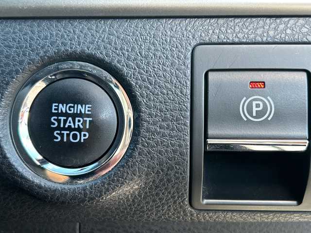 トヨタ ハリアー エレガンス 千葉県 2017(平29)年 3.9万km ホワイトパールクリスタルシャイン 後期型　サンルーフ　９型ナビＮＳＺＴ－Ｙ６６Ｔ　バックカメラ　ＥＴＣ　レーダークルコン　ＢＴ　フルセグＴＶ　ドラレコ　パワーシート　ブレーキホールド　セーフティセンス １７インチＡＷ LEDライト