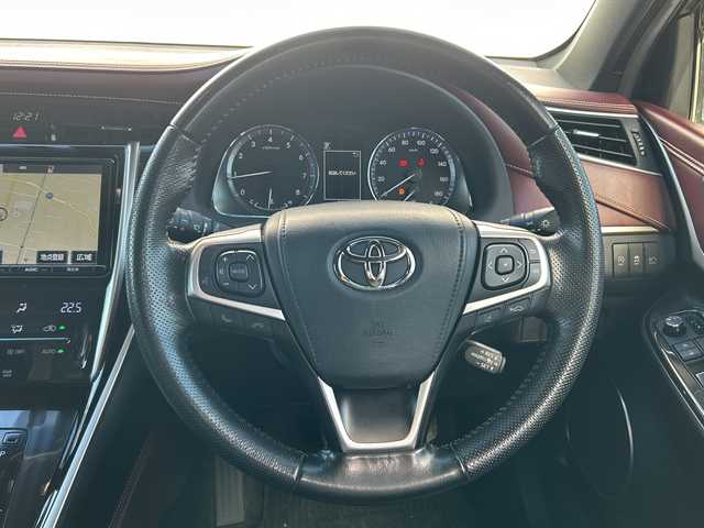 トヨタ ハリアー エレガンス 千葉県 2017(平29)年 3.9万km ホワイトパールクリスタルシャイン 後期型　サンルーフ　９型ナビＮＳＺＴ－Ｙ６６Ｔ　バックカメラ　ＥＴＣ　レーダークルコン　ＢＴ　フルセグＴＶ　ドラレコ　パワーシート　ブレーキホールド　セーフティセンス １７インチＡＷ LEDライト