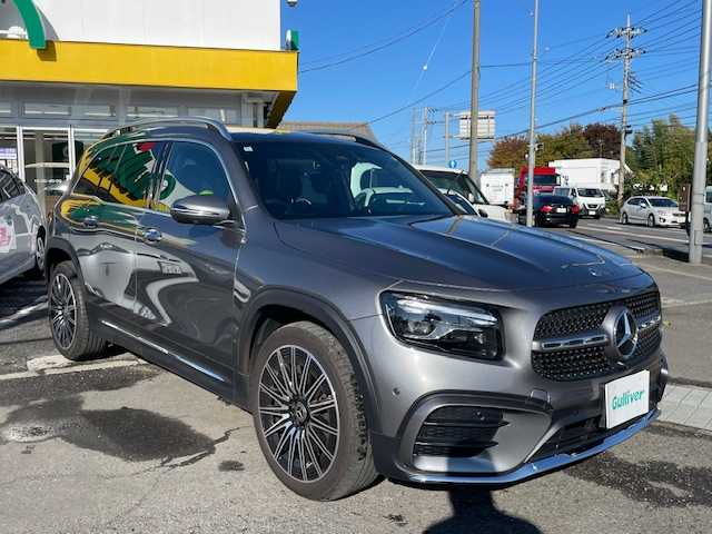 メルセデス・ベンツ Ｍ・ベンツ ＧＬＢ２００ｄ 4マチック AMGライン 神奈川県 2024(令6)年 0.8万km マウンテングレー ワンオーナー/純正HDDナビ/フルセグテレビ/パノラマサンルーフ/プッシュスタート/パワーバックドア/ETC２．０/純正２０インチアルミホイール/純正メモリナビ/LEDライト/スペアキー