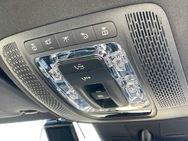 メルセデス・ベンツ Ｍ・ベンツ ＧＬＢ２００ｄ 4マチック AMGライン 神奈川県 2024(令6)年 0.8万km マウンテングレー ワンオーナー/純正HDDナビ/フルセグテレビ/パノラマサンルーフ/プッシュスタート/パワーバックドア/ETC２．０/純正２０インチアルミホイール/純正メモリナビ/LEDライト/スペアキー