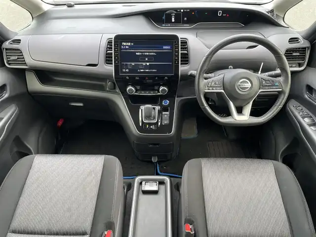 日産 セレナ e－パワー ハイウェイスター V 静岡県 2020(令2)年 4万km ブリリアントホワイトパール 純正10インチナビ/・フルセグTV/・Bluetooth接続/・DVD再生/プロパイロット/エマージェンシーブレーキ/アラウンドビューモニター/BSM/両側パワスラ/電動パーキングブレーキ/オートブレーキホールド/プッシュスタート/スマートキー/スペアキー/LEDオートライト/オートハイビーム/ビルトインETC/ドラレコ