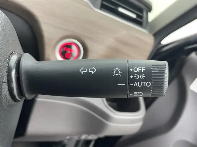ホンダ フリード ハイブリット G ホンダセンシング 富山県 2020(令2)年 4.9万km クリスタルブラックパール 純正ナビ（AM/FM/DVD/BT/フルセグ）/バックカメラ/ETC/両側パワースライドドア/シートヒーター/衝突被害軽減システム/レーダークルーズコントロール/レーンキープアシスト/横滑り防止装置/アイドリングストップ/オートLEDライト/純正フロアマット/スマートキー/スペアキー