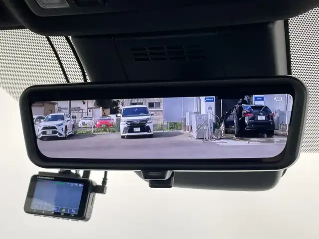 トヨタ ノア ハイブリッド S－Z 栃木県 2024(令6)年 0.9万km ホワイトパールクリスタルシャイン 純正ナビ/(フルセグＴＶ・Bluetooth・CD・DVD・USB・HDMI)/全方位カメラ/バックカメラ/トヨタセーフティセンス/ ・プリクラッシュセーフティ/ ・レーンキープアシスト/ ・オートクルーズコントロール/ ・オートハイビーム/前後コーナーセンサー/快適利便パッケージhigh/ ・オットマン/ ・電動リアゲート/ ・ハンズフリーパワースライドドア/ ・前席・2列目席シートヒーター/ ・ナノイーXエアコン/前後ドライブレコーダー/ヘッドアップディスプレイ/ブラインドスポットモニター/LEDヘッドライト/オートライト/純正アルミホイール/社外フロアマット/スマートキー/スペアキー1本
