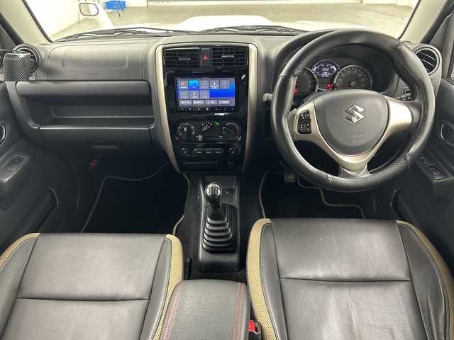 スズキ ジムニー ランドベンチャー 三重県 2016(平28)年 8.3万km パールホワイト /社外ナビ//フルセグ//シートヒーター//ステアリングスイッチ//電動格納ミラー//純正16インチAW//キーレス//スペアキー//スペアタイヤ