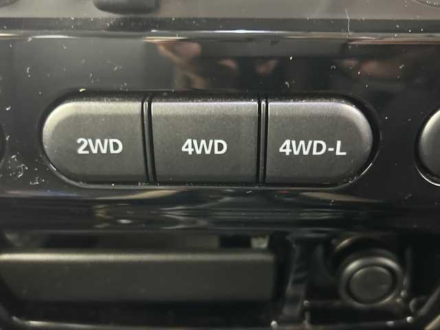 スズキ ジムニー ランドベンチャー 三重県 2016(平28)年 8.3万km パールホワイト /社外ナビ//フルセグ//シートヒーター//ステアリングスイッチ//電動格納ミラー//純正16インチAW//キーレス//スペアキー//スペアタイヤ