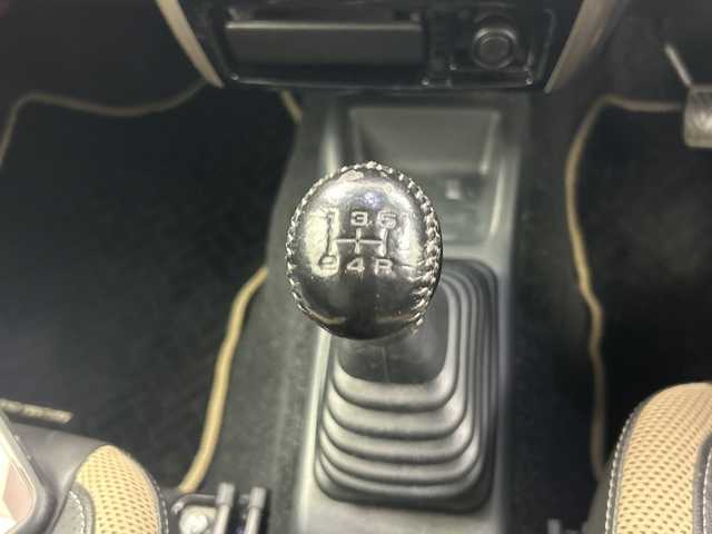 スズキ ジムニー ランドベンチャー 三重県 2016(平28)年 8.3万km パールホワイト /社外ナビ//フルセグ//シートヒーター//ステアリングスイッチ//電動格納ミラー//純正16インチAW//キーレス//スペアキー//スペアタイヤ