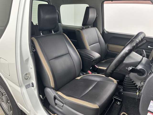 スズキ ジムニー ランドベンチャー 三重県 2016(平28)年 8.3万km パールホワイト /社外ナビ//フルセグ//シートヒーター//ステアリングスイッチ//電動格納ミラー//純正16インチAW//キーレス//スペアキー//スペアタイヤ