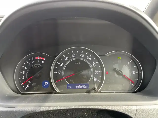 トヨタ ヴォクシー ZS 煌Ⅱ 佐賀県 2020(令2)年 6万km ホワイトパールクリスタルシャイン 純正9インチナビゲーション/・AM/FM/CD/DVD/Bluetooth/フルセグTV/バックカメラ/純正12.1インチフリップダウンモニター/純正ビルトインETC/ドライブレコーダー/充電用USBポート/両側パワースライドドア/ISOFIX対応/革巻きステアリング/純正LEDヘッドライト/・オートマチックハイビーム/社外19インチアルミホイール/純正フロアマット/新車保証書/取扱説明書/Toyota Safety Sense/・プリクラッシュセーフティ/・レーンディパーチャーアラート/・先行車発進告知機能/クルーズコントロール/クリアランスソナー/パーキングサポートブレーキ