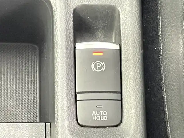 日産 キックス X 千葉県 2020(令2)年 1.7万km ブリリアントシルバー 純正9型ナビ/AM＆FM＆Bluetooth＆フルセグTV＆CD＆DVD/プロパイロット/エマージェンシーブレーキ/ふらつき防止/ハンドル支援/アラウンドビューモニター/インテリジェントルームミラー/Driveモード/ルーフレール/電動格納サイドミラー/ビルトインETC/LEDヘッドライト/フォグランプ/ISOFIX/純正フロアマット/純正ドアバイザー/USBポート/12Vシガーソケット/電動パーキングブレーキ/オートホールド/アイドリングストップ/ウィンカーミラー/プッシュスタート