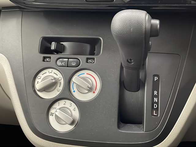 日産 デイズ ルークス S 道央・札幌 2019(平31)年 2.2万km ピンクゴールドM ・4WD/・アイドリングストップ/・衝突軽減ブレーキ/・横滑り防止装置/・社外SDナビ(CD.DVD.BT)/・フルセグTV/・運転席シートヒーター /・ETC/・スタッドレスタイヤ積込(2023年 TOYO)/　社外14インチAW付き