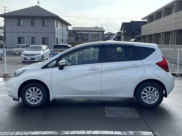 日産 ノート X DIG－S 福島県 2015(平27)年 3.9万km ブリリアントホワイトパール 純正メモリーナビ/CD/DVD/SD/BT/USB/フルセグTV/純正14インチAW(ホイール＋冬タイヤ積込)/純正ドライブレコーダー/衝突被害軽減システム/自動防眩ルームミラー/アラウンドビューモニター/クリアランスソナー/アイドリングストップ/プッシュスタート/オートライト/LEDヘッドライト/ドアバイザー/フロアマット/ETC
