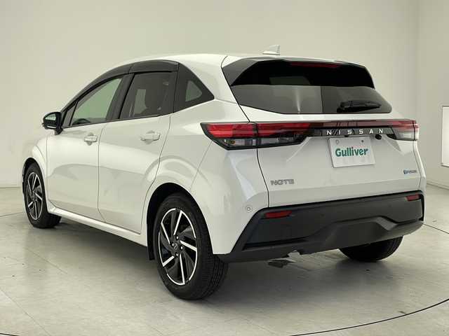 日産 ノート X 千葉県 2023(令5)年 1.9万km ピュアホワイトパール 車線逸脱警報/衝突軽減ブレーキ/レーダークルーズコントロール/クリアランスソナー/標識認識機能/純正メモリナビBluetooth フルセグTV HDMI/全方位カメラ/ETC2.0/ワイヤレス充電/純正ドライブレコーダー前方/LEDヘッドライト/プッシュスタート/スマートキー