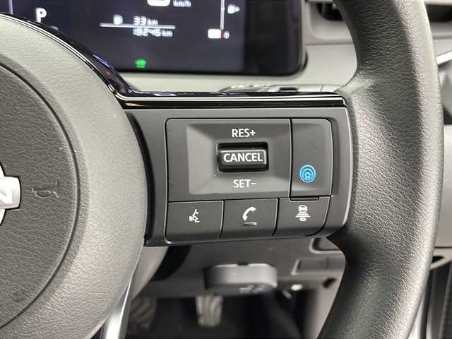 日産 ノート X 千葉県 2023(令5)年 1.9万km ピュアホワイトパール 車線逸脱警報/衝突軽減ブレーキ/レーダークルーズコントロール/クリアランスソナー/標識認識機能/純正メモリナビBluetooth フルセグTV HDMI/全方位カメラ/ETC2.0/ワイヤレス充電/純正ドライブレコーダー前方/LEDヘッドライト/プッシュスタート/スマートキー